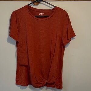24/7 Maurice’s Women's Rust Short Sleeve Tee